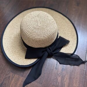 (Like New) Straw Wide Brim Sun Hat Black Ribbon Bow – French Chic Aesthetic